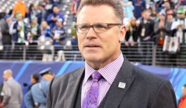 Howie Long’s Net Worth, Football Salaries, and Broadcasting Career