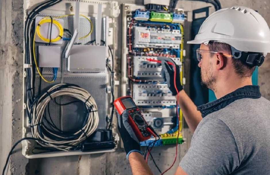 The Power of Professionalism: 6 Reasons to Hire a Licensed Electrician